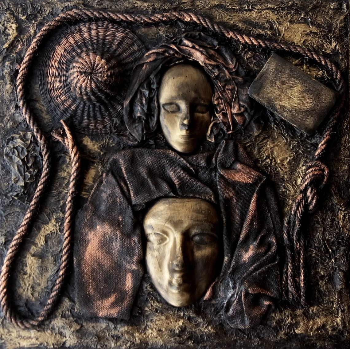 Metais / Acobreada e Ouro